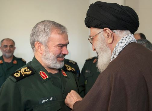 فرماندهان نیروی دریایی نشان فتح دریافت کردند+عکس