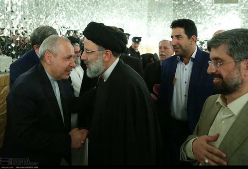 وزیر آموزش و پرورش و عراقچی خادم امام رضا(ع) شدند+_تصاویر