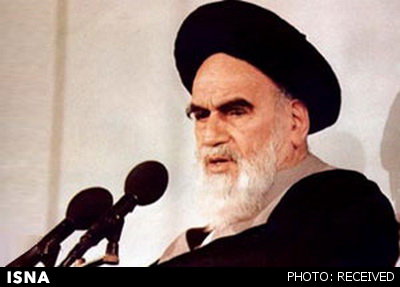 امام خمینی(ره): به فرزندان انقلابى ام بفرمایید که تندروى عاقبت خوبى ندارد