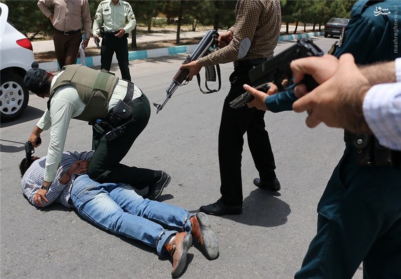 سرقت از بانک در غرب مازندران و دستگیری در شرق استان