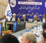 با پول نفت به جایی نمی رسیم با پول نفت به جایی نمی رسیم