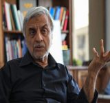 با دلقک بازی نمی توان رئیس جمهور شد با دلقک بازی نمی توان رئیس جمهور شد