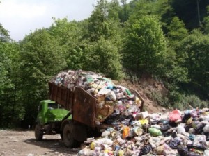 برای حل معضل زباله باید مازندران یکپارچه کلان شهر دیده شود