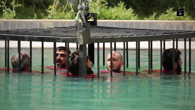 روش اعدام جدید داعش, اینبار حوضچه اسید !