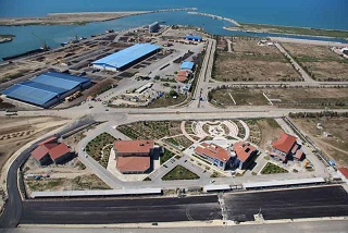 پالایشگاه نفت ایران و قزاقستان در بندرامیرآباد راه اندازی شود