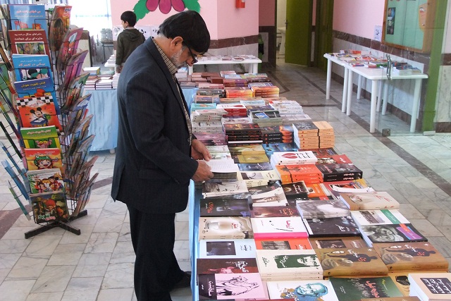 نمایشگاه بزرگ کتاب در بهشهر افتتاح شد