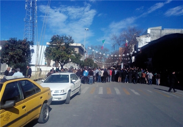 راهپیمایی اعتراضی کارگران در خیابانهای ساری