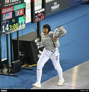 اولین زن محجبه شمشیرباز آمریکایی به مسابقات المپیک می رود/عکس