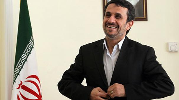 آیا احمدی نژاد برای انتخابات ریاست جمهوری آینده آماده می شود؟