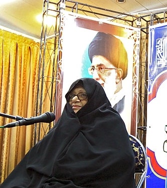خواهر دباغ: اسلام را بد نشان ندهیم که اسلام کتک ندارد بلکه همه محبت است