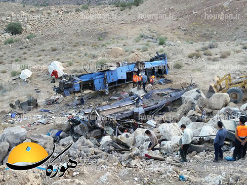 سقوط اتوبوس در دره / مرگ 19 سرباز وظیفه +تصاویر
