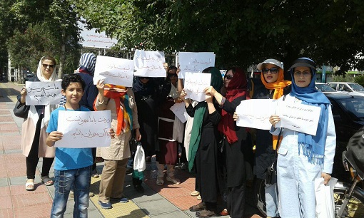 اعتراض شهروندان ساروی به قطع درختان