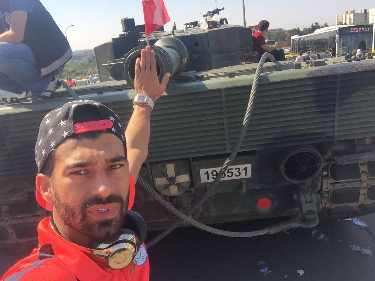 وقتی فوتبالیست ساروی در ماجرای کودتای ترکیه خبرساز می شود! + تصاویر