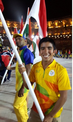 یک کانادایی پرچم ایران را در اختتامیه المپیک حمل کرد! /عکس