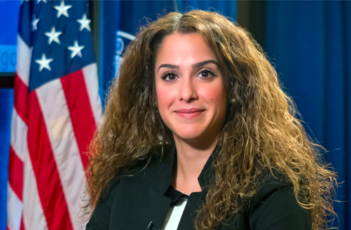 یک زن آمریکایی- ایرانی سخنگوی وزارت خارجه آمریکا شد + عکس