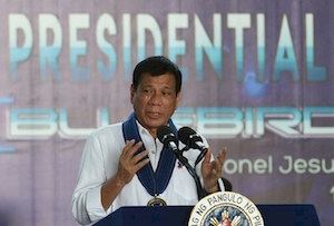 موضع گیری شدید رئیس جمهور فیلیپین علیه اوباما : برو به جهنم !