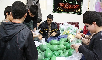 آیین قلک شکنی در روز شیرخوارگان علی اصغر(ع) در شرق مازندران