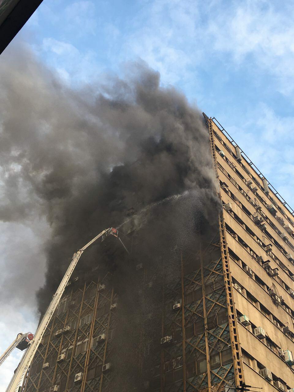 آتش سوزی گشترده در ساختمان پلاسکو + تصاویر