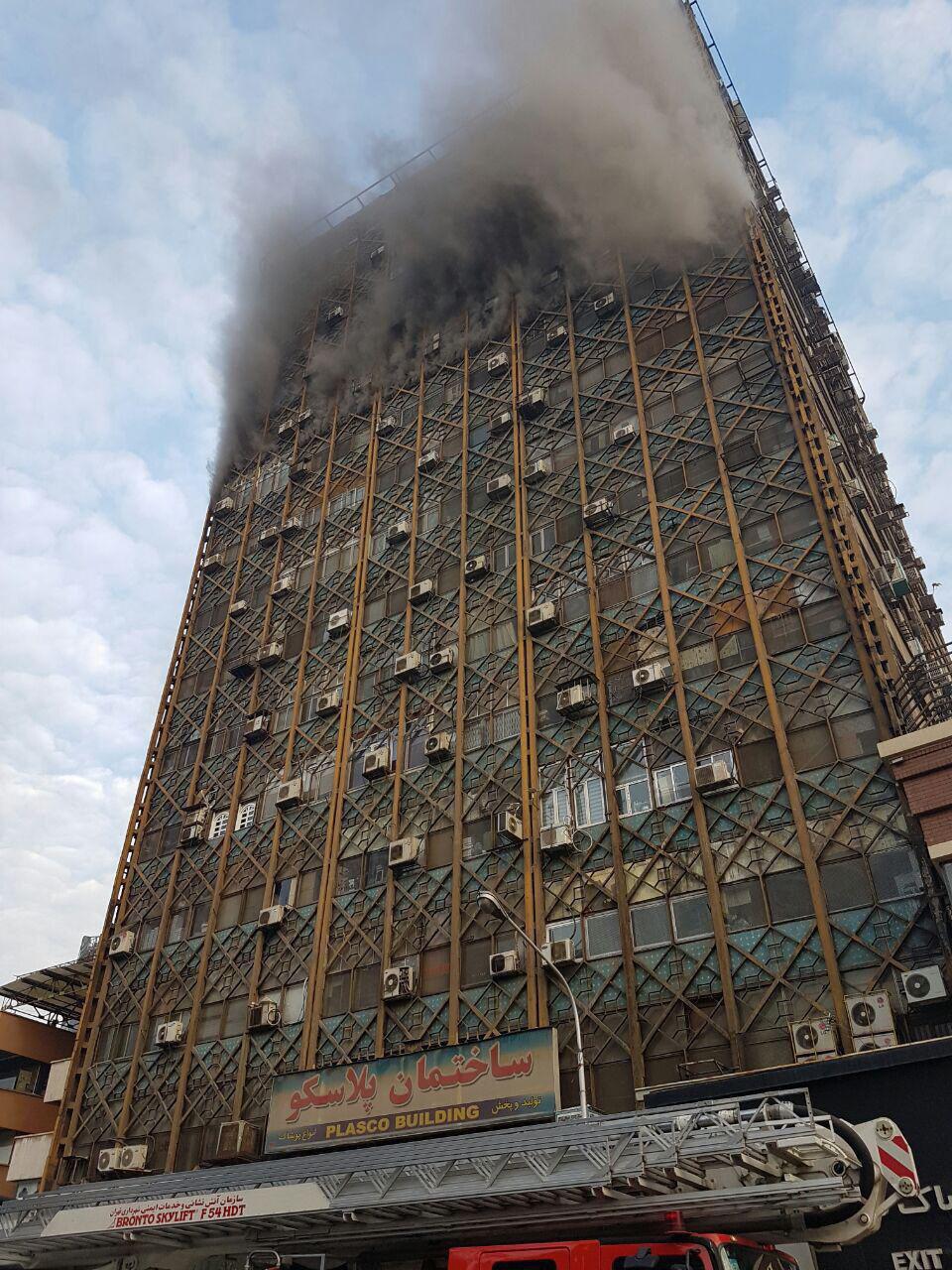 آتش سوزی گشترده در ساختمان پلاسکو + تصاویر