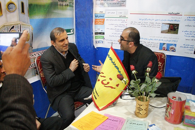 دکتر یوسف نژاد در نمایشگاه مطبوعات مازندران
