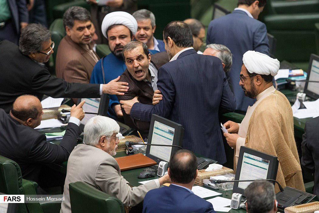 دلایل ناکامی یوسف نژاد در روز رای گیری هیات رئیسه مجلس