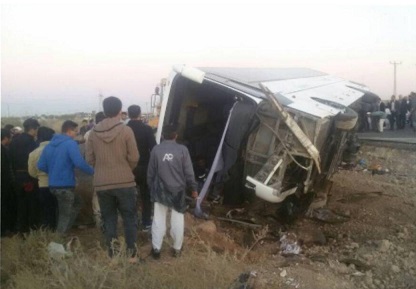 واژگونی اتوبوس راهیان نوز دانش آموزان استان البرز/ تا کنون 4 دانش آموز جان باختند + عکس 