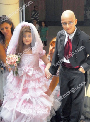 ازدواج غمناک دختر بچه 8 ساله مبتلا به سرطان! + عکس 