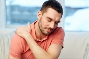 درد شانه ها چه ارتباطی با حمله قلبی دارد؟