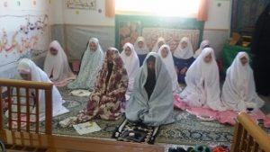 اجازه استفاده از امام جماعت زن برای مدارس دخترانه 