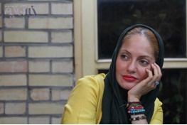 کیهان : مهناز افشار یک بازیگر کم سواد و درجه 3 است 